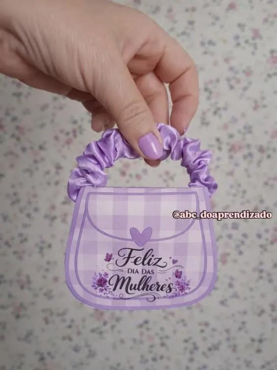 💜 Mimo em Forma de Bolsa__👛A lembrancinha mais….webp